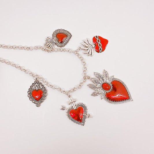 Collar Sagrado corazon plateado con rojo