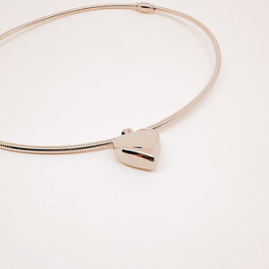 Collar Choker con corazon plateado Collar Choker con corazon plateado