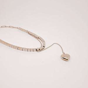 Collar Cubito con corazon plateado Collar Cubito con corazon plateado
