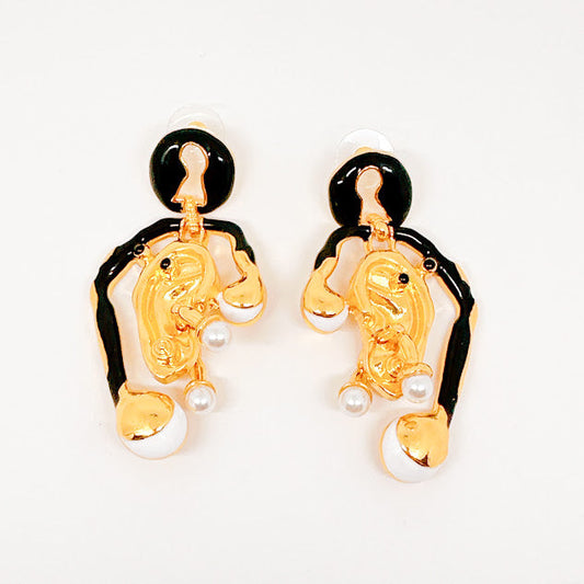 Aretes Anatomy Orejas misteriosas