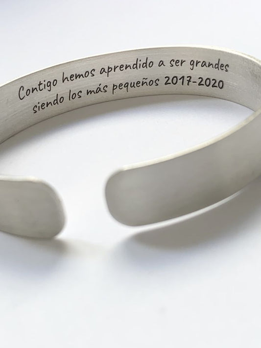 Brazalete hombre color plata personalizable
