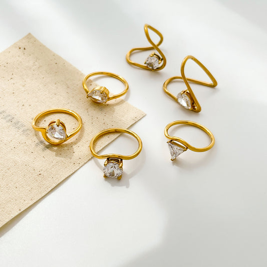 Anillo simple con circonias elegante casual