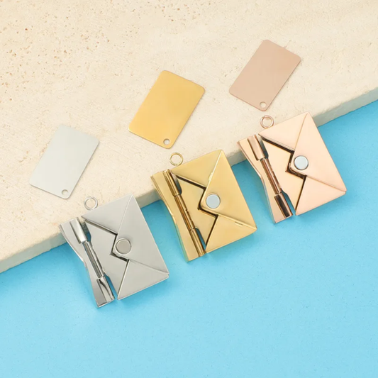 Sobre con mensaje especial color plata