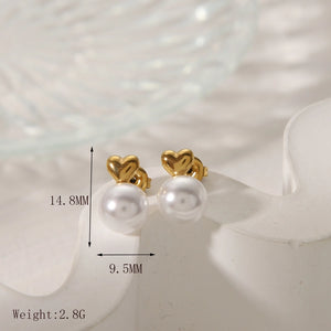 Aretes broqueles con perla y corazón Aretes broqueles con perla y corazón