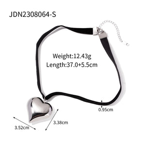 Collar chocker corazón lazo negro Collar chocker corazón lazo negro