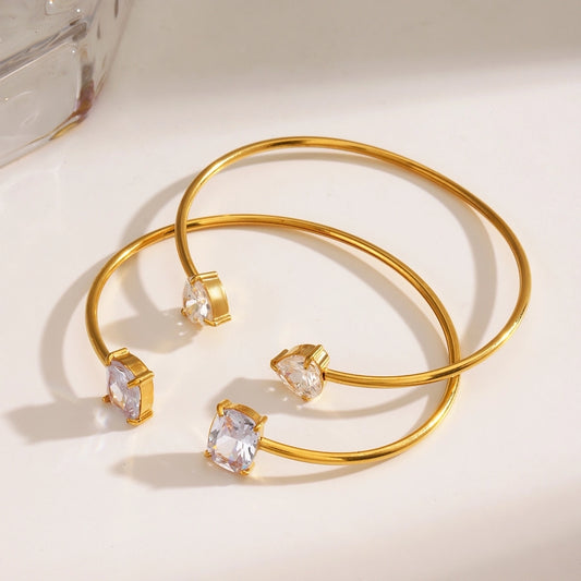 Brazalete con piedras ajustable elegante