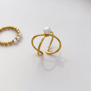 Anillos elegantes con perla diseños varios Anillos elegantes con perla diseños varios