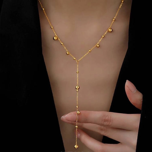 Collar estilo corbatín elegante básico