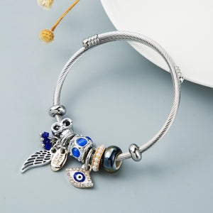 Pulseras charms plateada tendencia Pulseras charms plateada tendencia