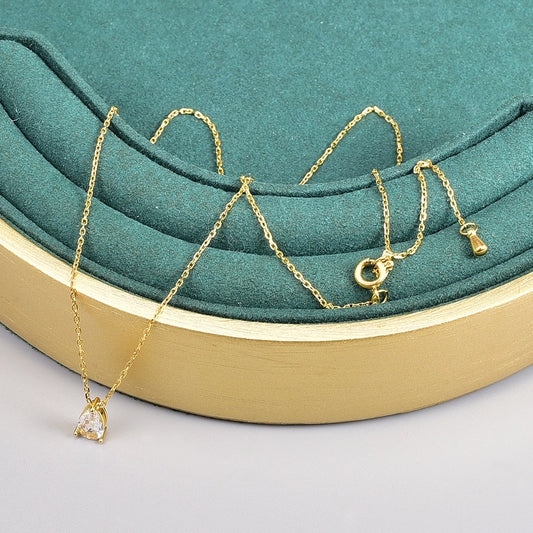 Collar con dije de circonia básico simple casual formal