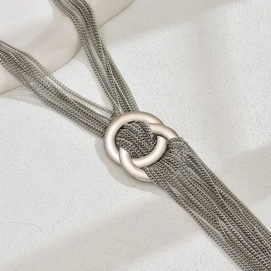 Collar corbatero casual en tendencia