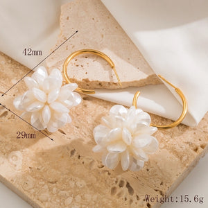 Aretes elegantes estilo perla Aretes elegantes estilo perla