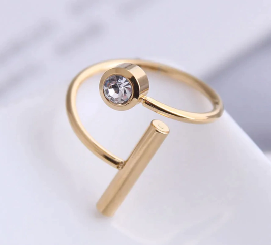 Anillo geométrico con circonia