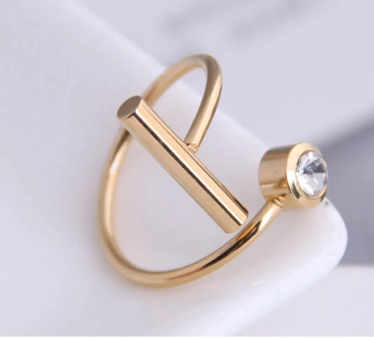 Anillo geométrico con circonia
