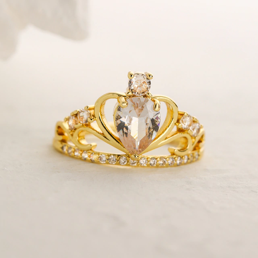 Anillo de corona con diamantes