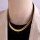 Collar hueso de serpiente grueso dorado