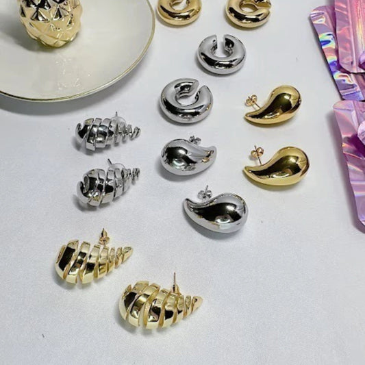 Aretes de gota abierta dorados chapa