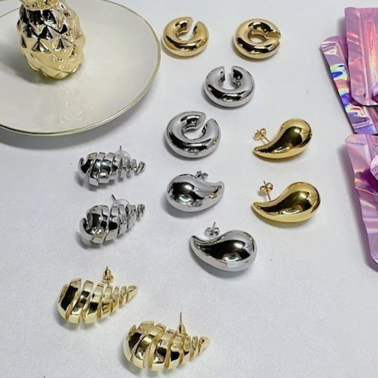 Aretes de gota abiertos plateados chapa