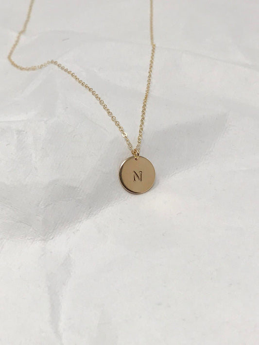 Collar plaquita redonda plata 1.5cm