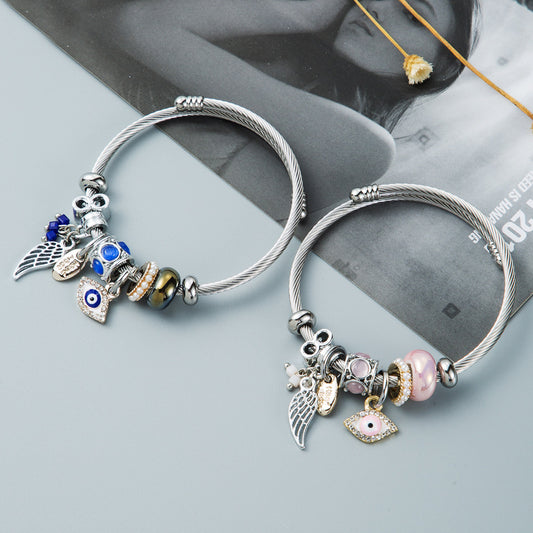 Pulseras charms plateada tendencia