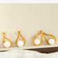 Aretes elegantes con perla en forma de gota