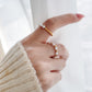 Anillos elegantes con perla diseños varios
