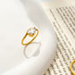 Anillo simple con circonias elegante casual