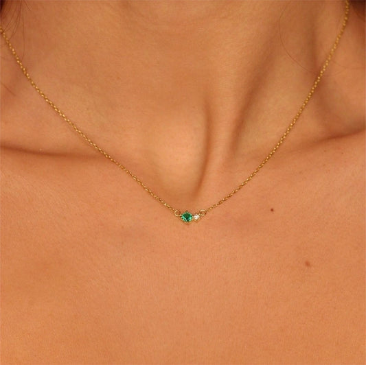 Collar con mini piedra circonia simple básico
