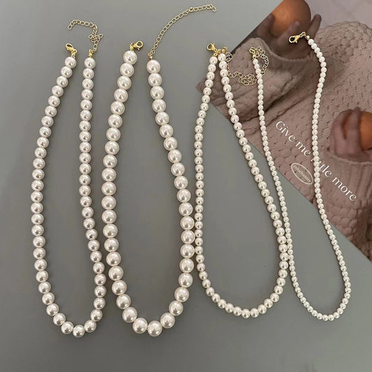 Collares de perlas estilos varios