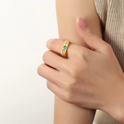 Anillo rectangular con piedras corazón cristal casual formal