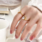 Anillo simple con circonias elegante casual