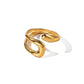 Anillo irregular tendencia geométrico casual