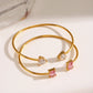 Brazalete con piedras ajustable elegante