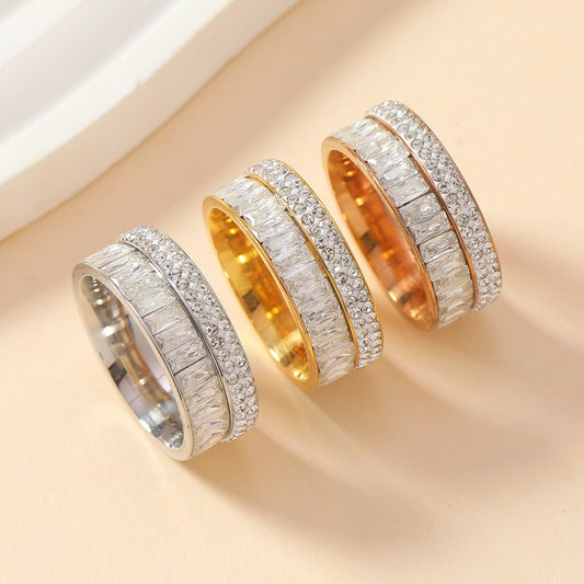 Anillo con circonias estilo romántico