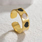 Anillos formas variadas blanco gris negro estrella corazón casual